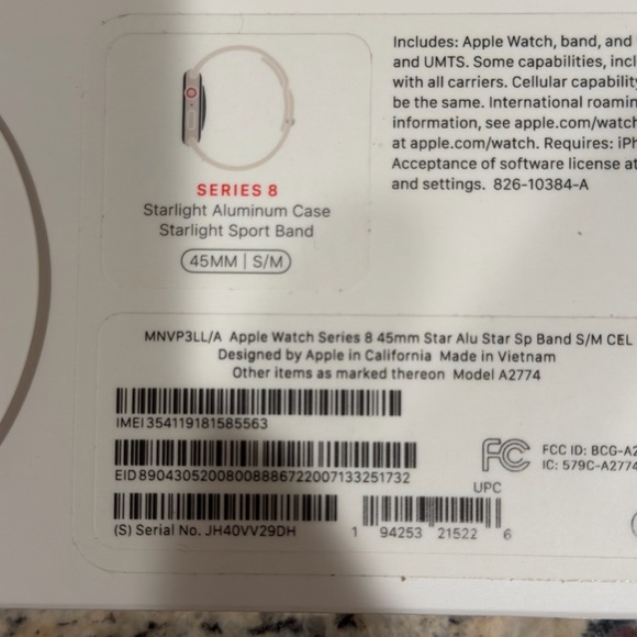 Apple Watch Series 8 Starlight Sport Band
